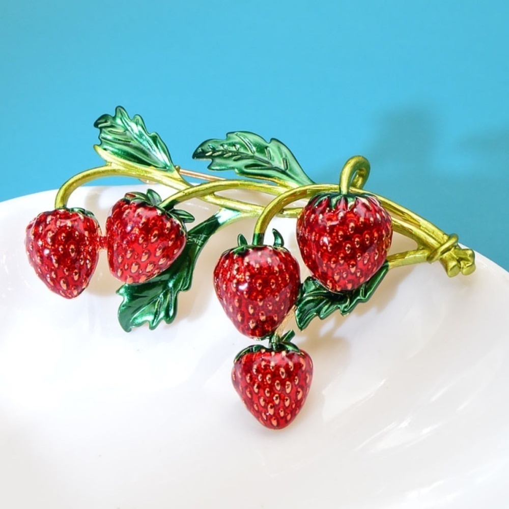 *JOBELLE* Unique Gold x Red Strawberry Fashion Brooch